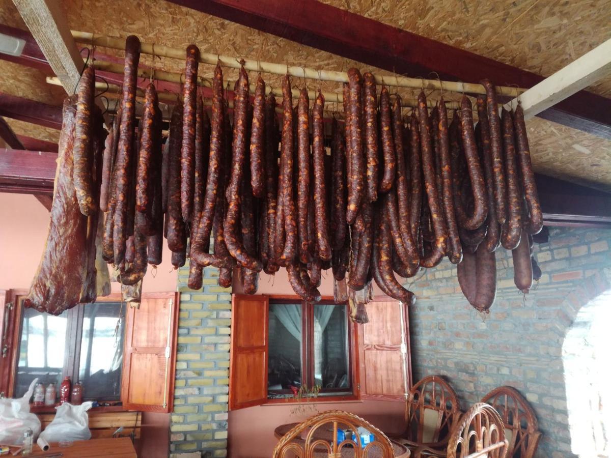 Salas Farma 47-Miris Dunja Cenej Екстер'єр фото
