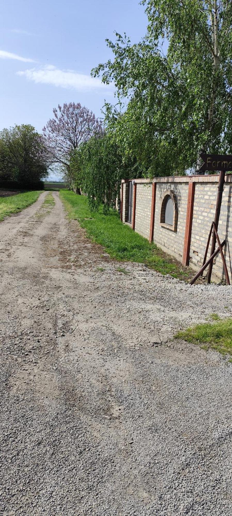 Salas Farma 47-Miris Dunja Cenej Екстер'єр фото
